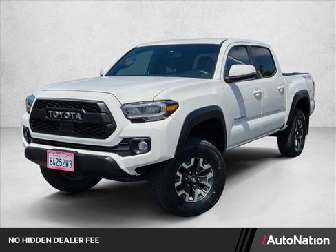 Certified 2023 Toyota Tacoma TRD Off-Road AWD/4WD image 1