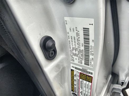 Used 2024 Toyota Tundra Limited image 33