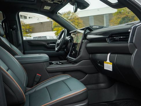 New 2026 GMC Yukon AT4 image 11