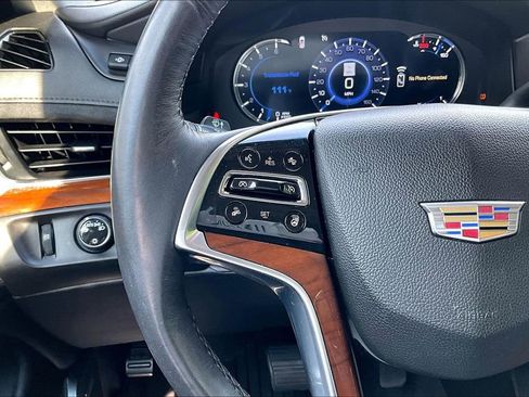 Used 2017 Cadillac Escalade ESV Luxury AWD/4WD image 11