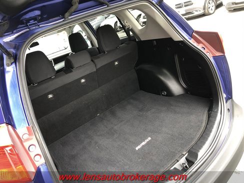 Used 2014 Toyota RAV4 LE image 17