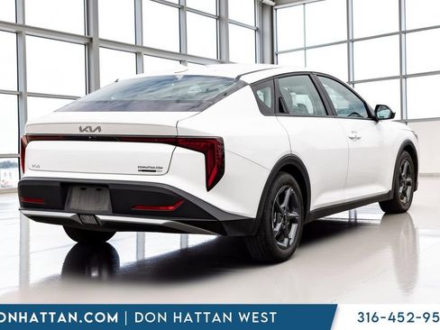 Used 2025 Kia K4 FWD image 25