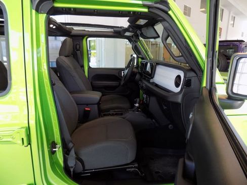 Certified 2025 Jeep Wrangler Unlimited Sport AWD/4WD image 16