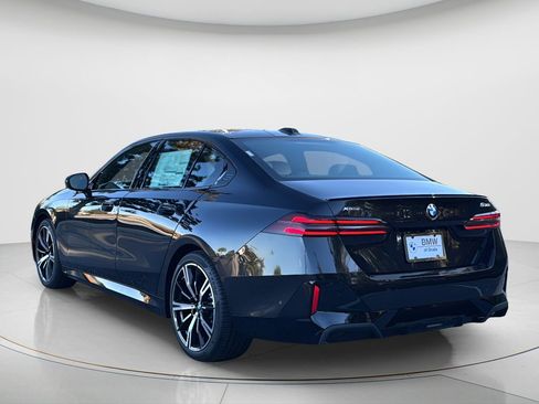 Used 2026 BMW 530i xDrive w/ M Sport Package image 7