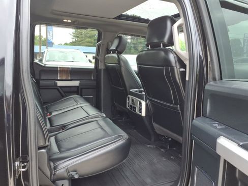 Used 2019 Ford F150 Lariat w/ Equipment Group 502A Luxury AWD/4WD image 9