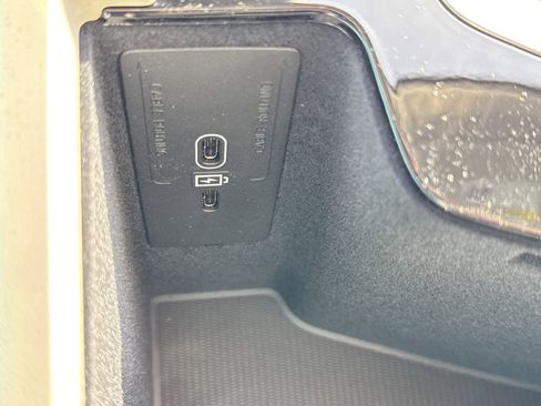 New 2026 Volvo XC60 B5 Ultra w/ Protection Package Premier image 31