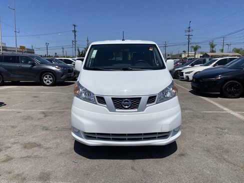 Used 2021 Nissan NV200 SV w/ Sliding Door Glass Package FWD image 3