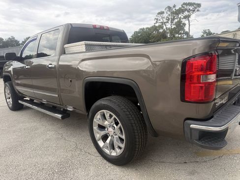 Used 2014 GMC Sierra 1500 SLT w/ SLT Crew Cab Value Package AWD/4WD image 4