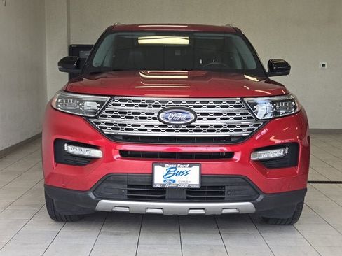 Used 2022 Ford Explorer Limited w/ Equipment Group 301A AWD/4WD image 2