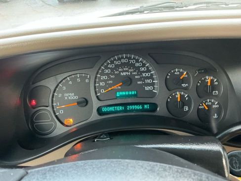 Used 2004 Chevrolet Avalanche Z71 w/ Sun And Sound Package image 19