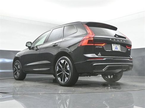 New 2026 Volvo XC60 B5 Plus w/ Protection Package Premier image 43