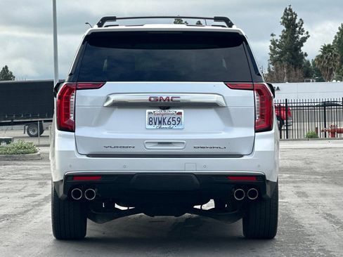 Used 2021 GMC Yukon Denali w/ Denali Premium Package image 5