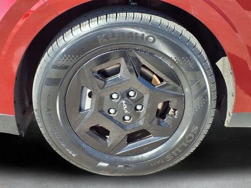 Used 2025 Kia Carnival LXS image 13