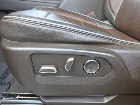 Used 2024 GMC Sierra 3500 Denali w/ Denali Reserve Package image 11