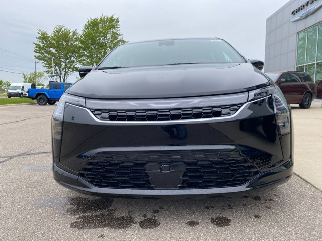 New 2027 Chrysler Pacifica Select FWD image 2