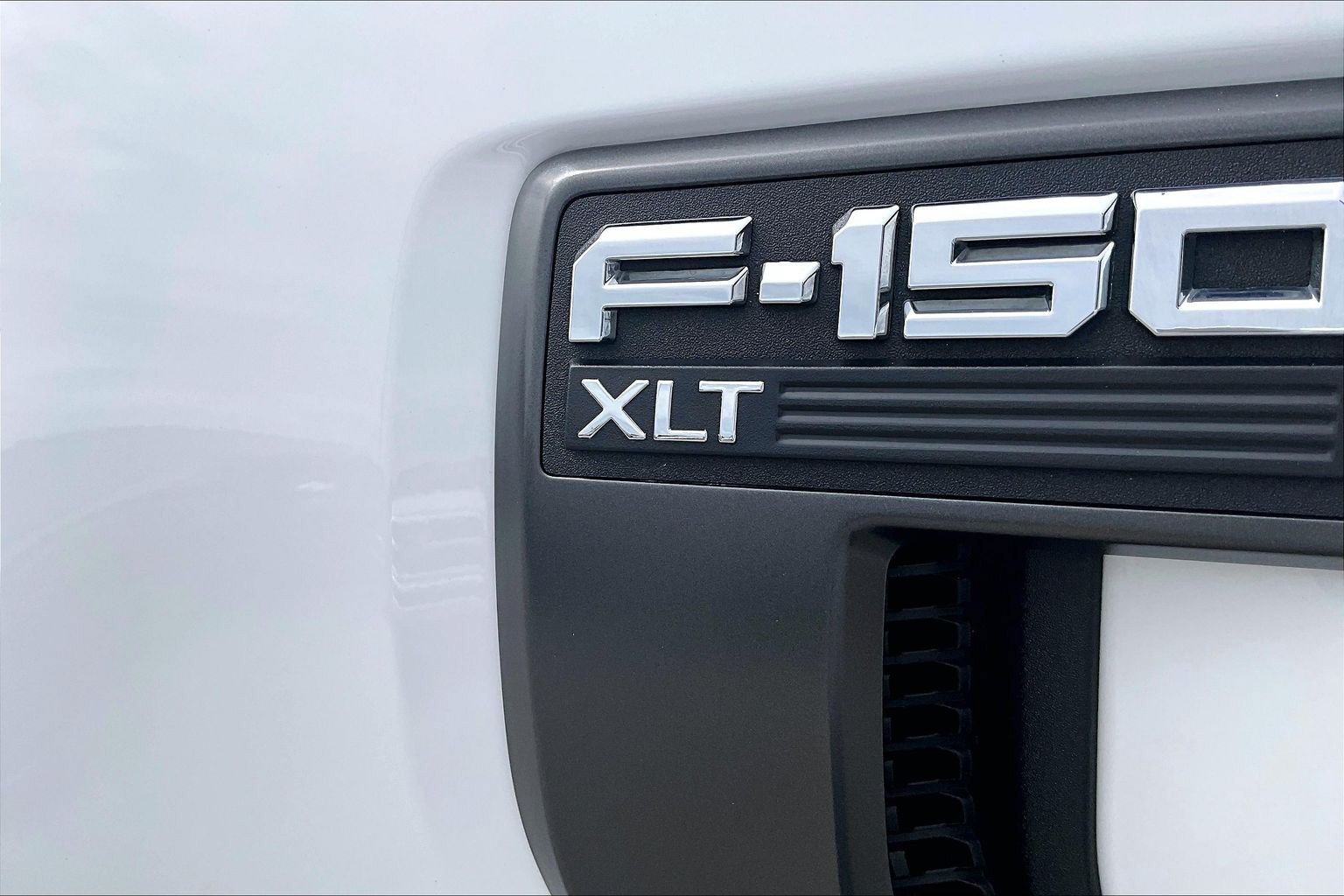 Used 2022 Ford F150 XLT w/ Equipment Group 302A High AWD/4WD image 8