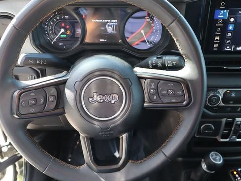 Used 2024 Jeep Wrangler Unlimited AWD/4WD image 33