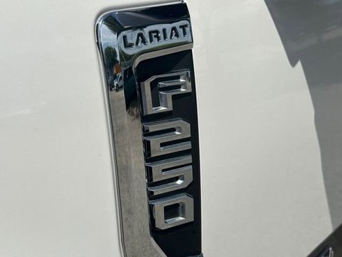 Used 2019 Ford F250 Lariat w/ Lariat Ultimate Package AWD/4WD image 6