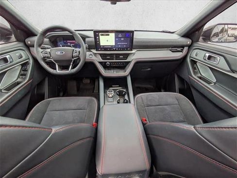 Used 2025 Ford Explorer ST AWD/4WD image 21