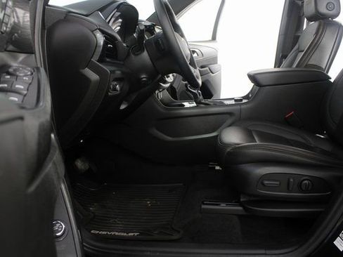 Used 2023 Chevrolet Traverse High Country image 21