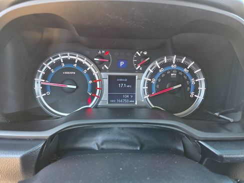 Used 2016 Toyota 4Runner SR5 Premium AWD/4WD image 40