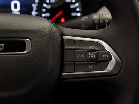 Certified 2025 Jeep Compass Latitude w/ Convenience Group image 32