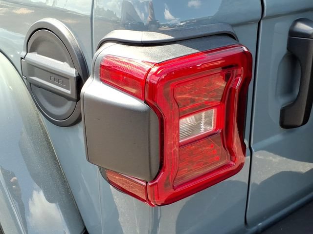 Used 2024 Jeep Wrangler Unlimited Rubicon AWD/4WD image 10