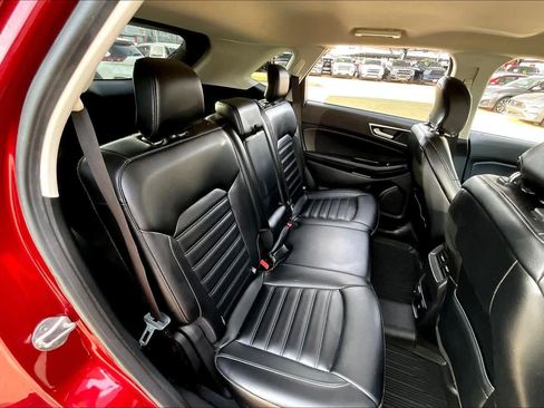 Used 2019 Ford Edge SEL w/ Equipment Group 201A image 19