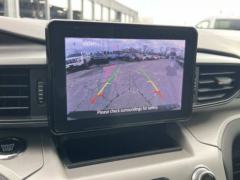 Used 2023 Ford Explorer XLT image 42