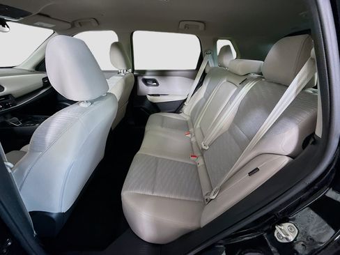 Used 2023 Nissan Rogue SV image 25