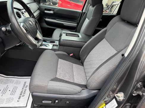 Used 2014 Toyota Tundra SR5 w/ SR5 Upgrade Package image 22