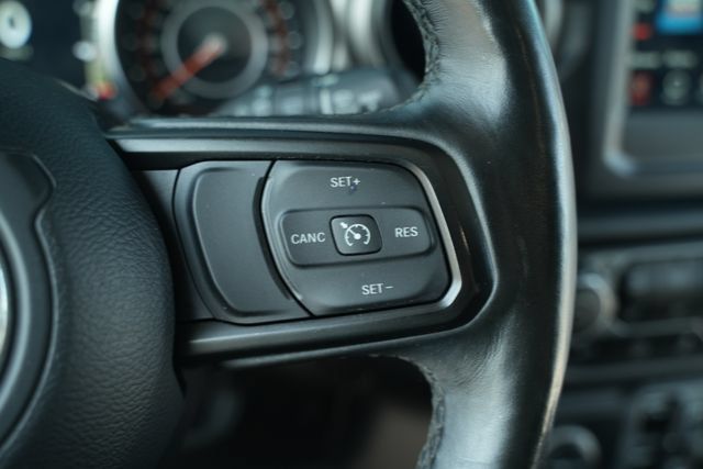 Used 2021 Jeep Wrangler Unlimited Sport AWD/4WD image 32