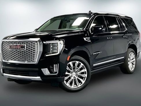 Used 2021 GMC Yukon Denali w/ Denali Premium Package AWD/4WD image 3