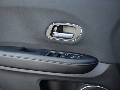 Used 2021 Honda HR-V EX image 14