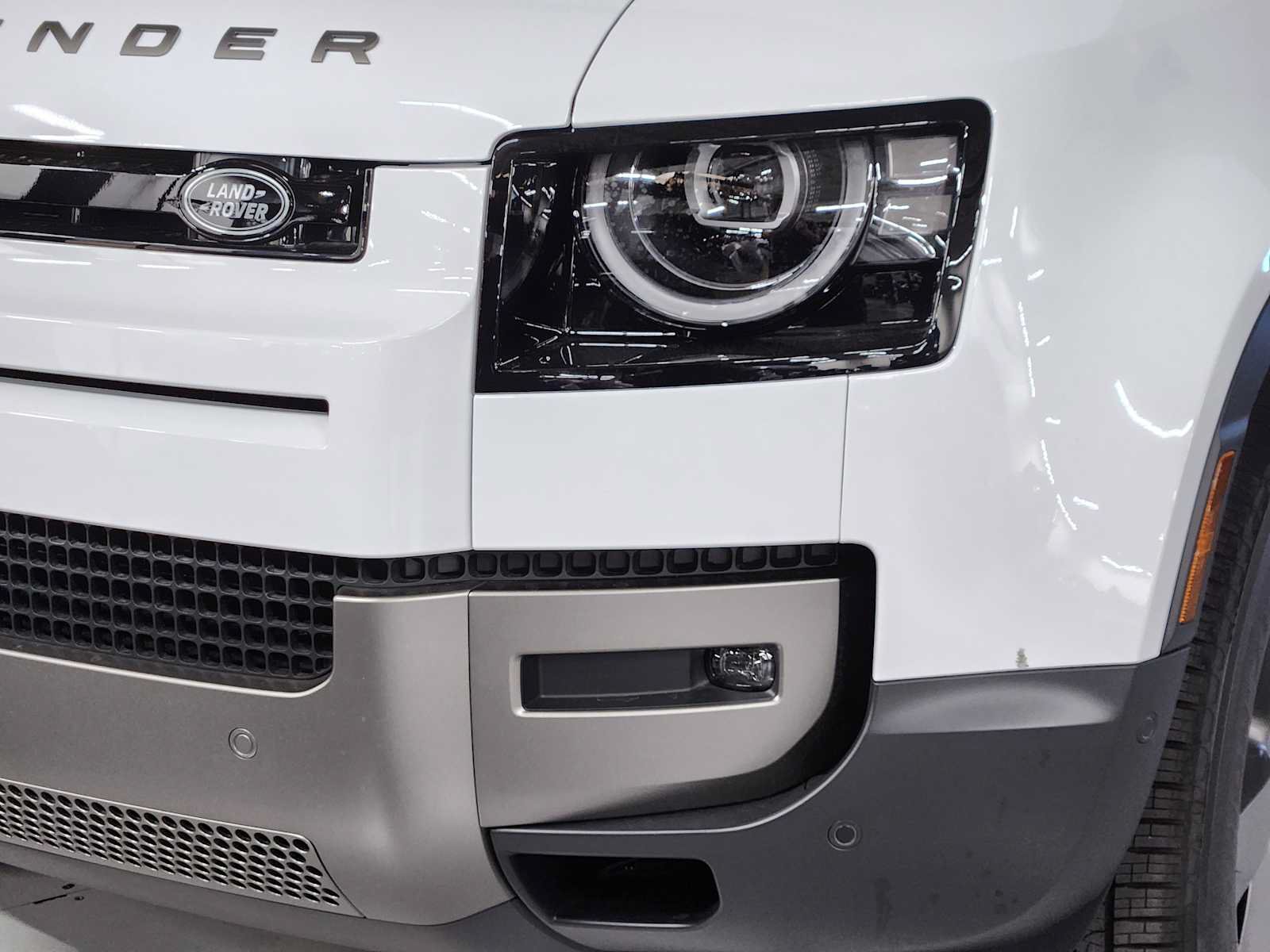 New 2026 Land Rover Defender 110 S AWD/4WD image 11