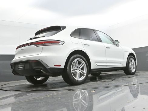 Certified 2022 Porsche Macan image 42