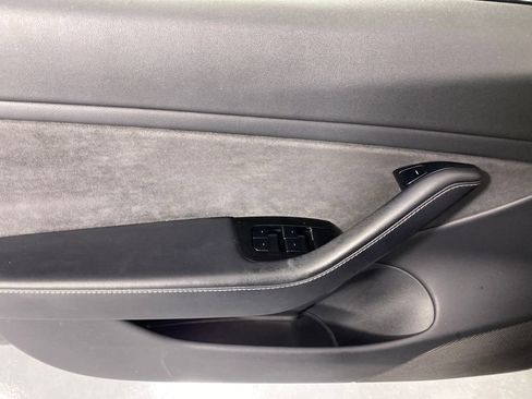 Used 2018 Tesla Model 3 Long Range image 11