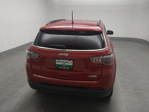 Used 2018 Jeep Compass Latitude w/ Cold Weather Group FWD image 7