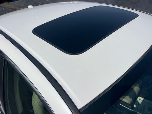 Used 2015 Honda Accord EX-L image 8