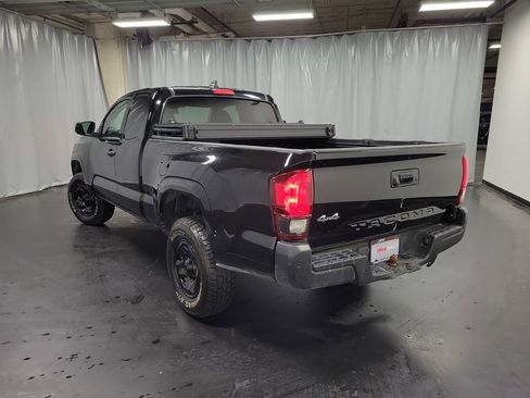 Used 2021 Toyota Tacoma SR image 7