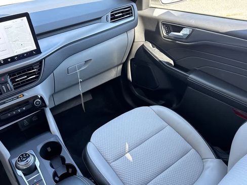 New 2024 Ford Escape PHEV image 21