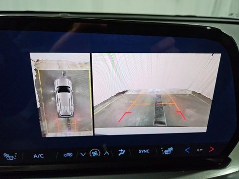 New 2026 Chevrolet Traverse LT image 23