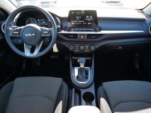 Certified 2024 Kia Forte LXS w/ LXS Technology Package image 10