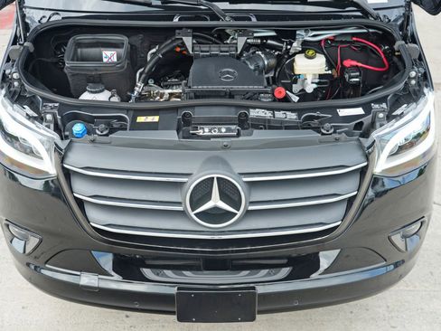 Used 2023 Mercedes-Benz Sprinter 3500 image 8