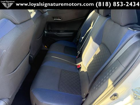 Used 2020 Toyota C-HR XLE FWD image 12