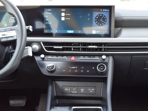 Used 2025 Hyundai Sonata SEL FWD image 11