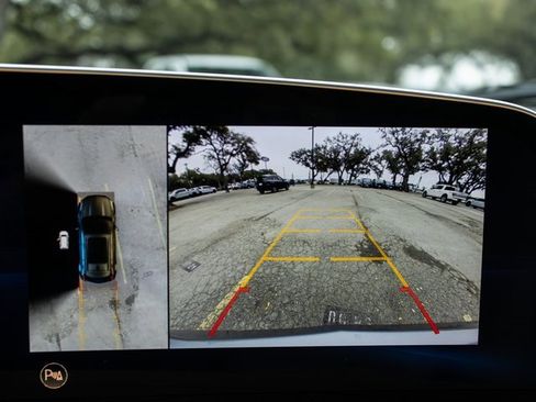 Used 2025 Cadillac XT4 Premium Luxury image 15