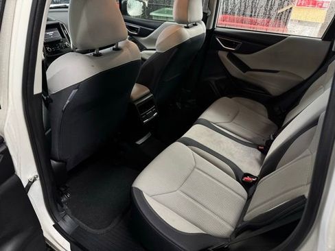 Used 2021 Subaru Forester Base image 15