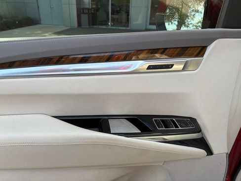Used 2025 Cadillac Escalade ESV Sport Platinum w/ LPO, Floor Liner Package AWD/4WD image 7