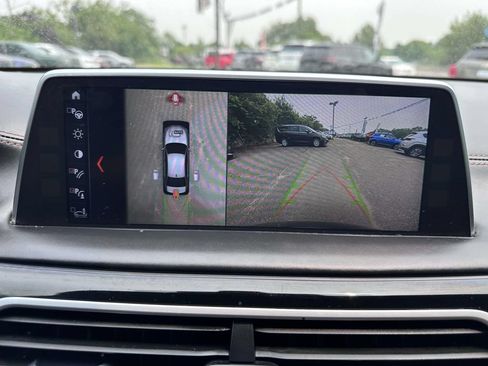 Used 2018 BMW 750i xDrive AWD/4WD image 23